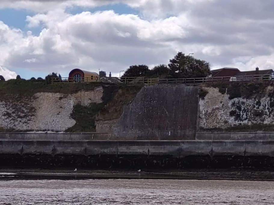 Spring Tide Cliff Top Glamping Pod With Direct Sea Views Birchington-on-Sea Buitenkant foto