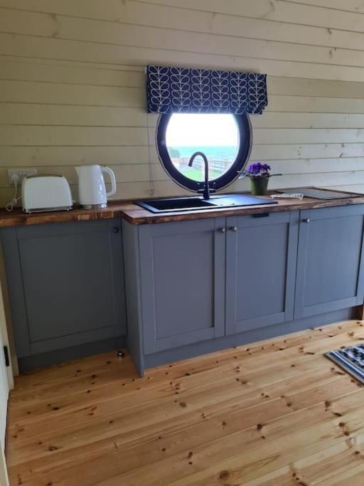 Spring Tide Cliff Top Glamping Pod With Direct Sea Views Birchington-on-Sea Buitenkant foto